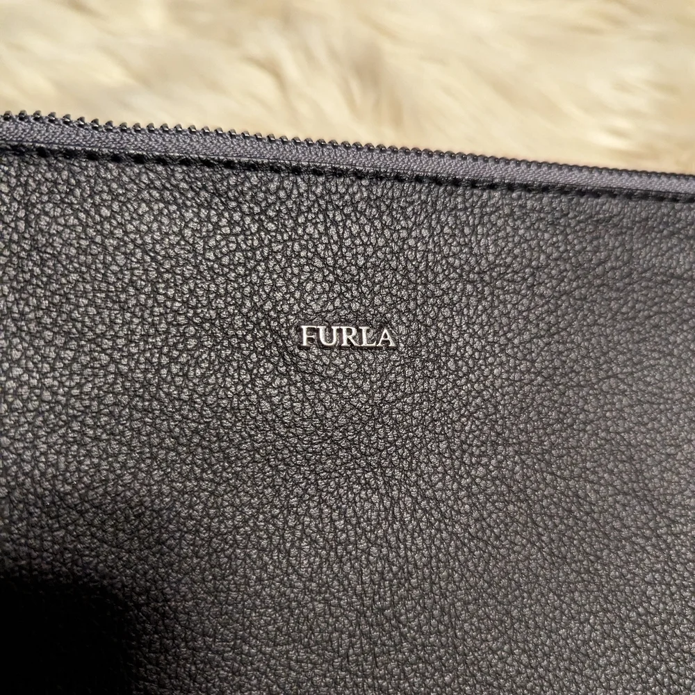Furla clutch in gray leather with writing " light my fire " - Picture 3 of 9